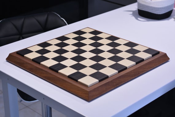 20 Large Olivewood & Wengue Inlaid Wooden Chess Board with 2 Squares