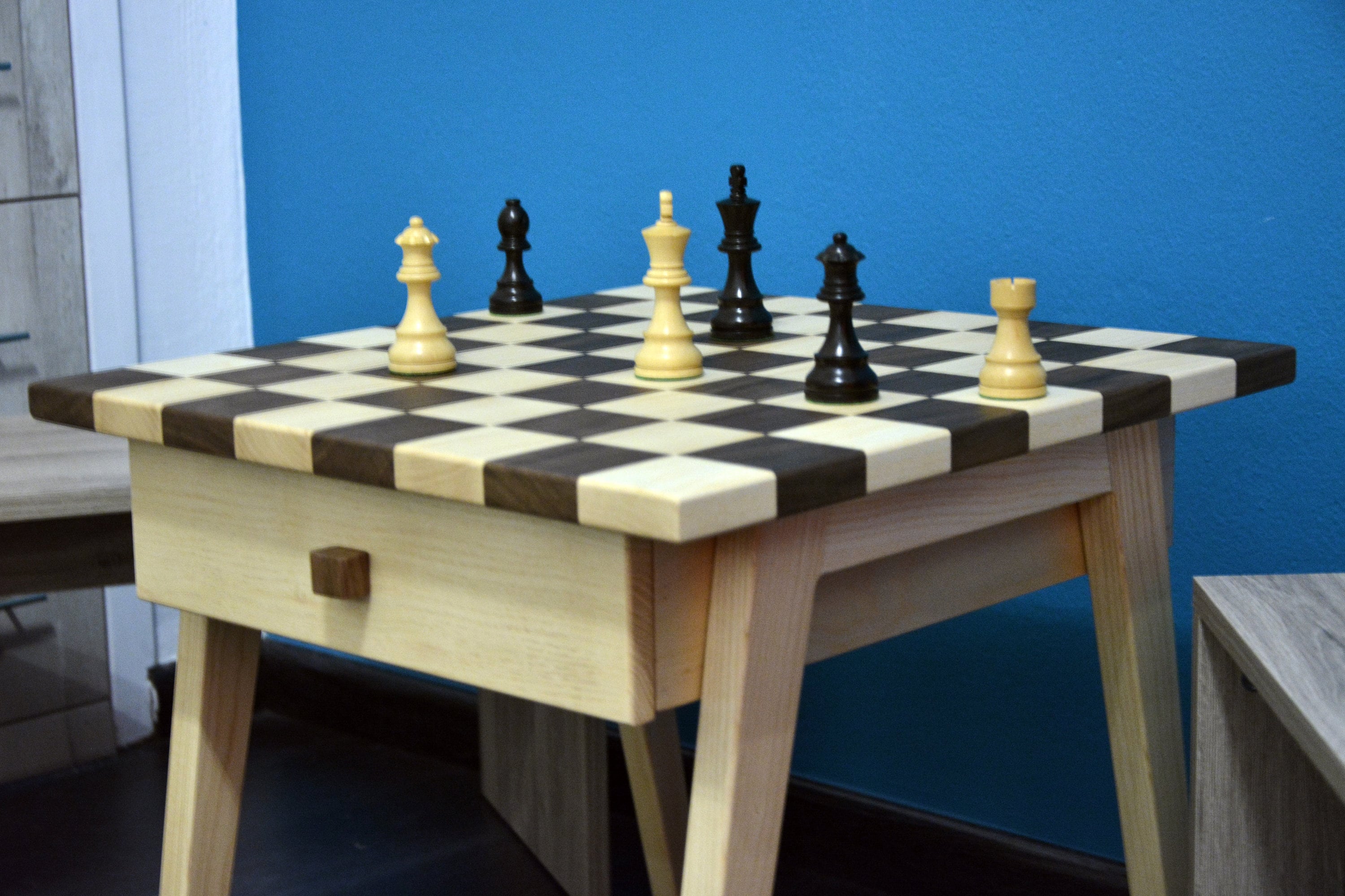 My second attempt at my perfect chess board : r/woodworking