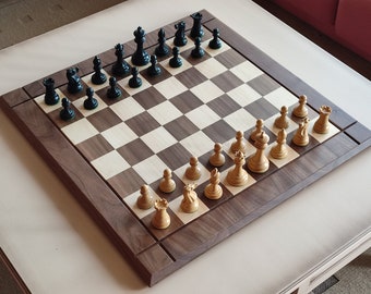 Drueke style chess board with Walnut and Maple / chessboard only made of solid wood / tournament sizes board