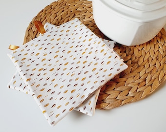 carré manique de cuisine en lin et coton jaune et marron pour attraper les plats chauds, cadeau crémaillère,
