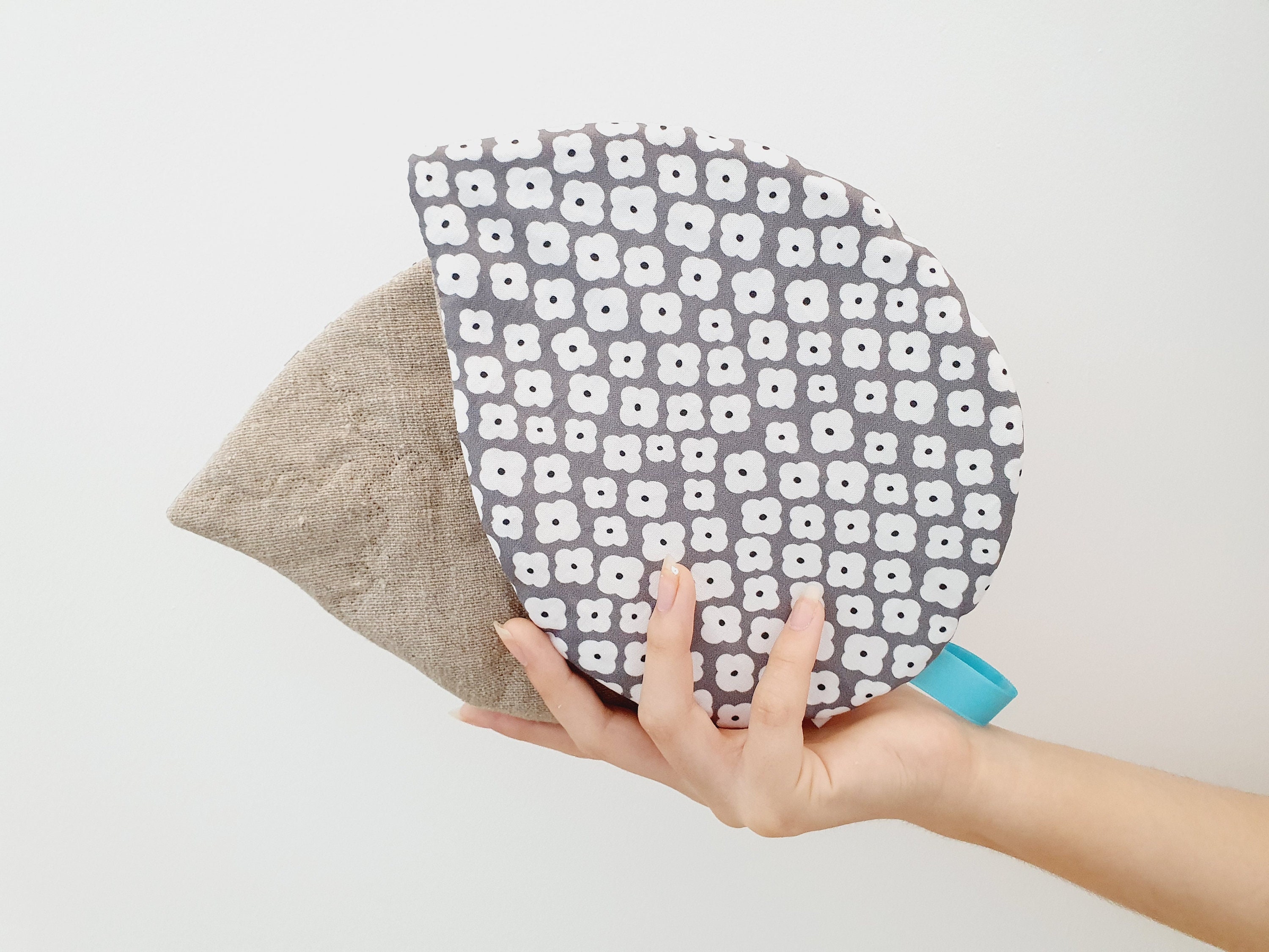 Manique de Four Originale en Forme Feuille Lin et Coton Gris à Fleurs Pour La Cuisine Doublée Mollet