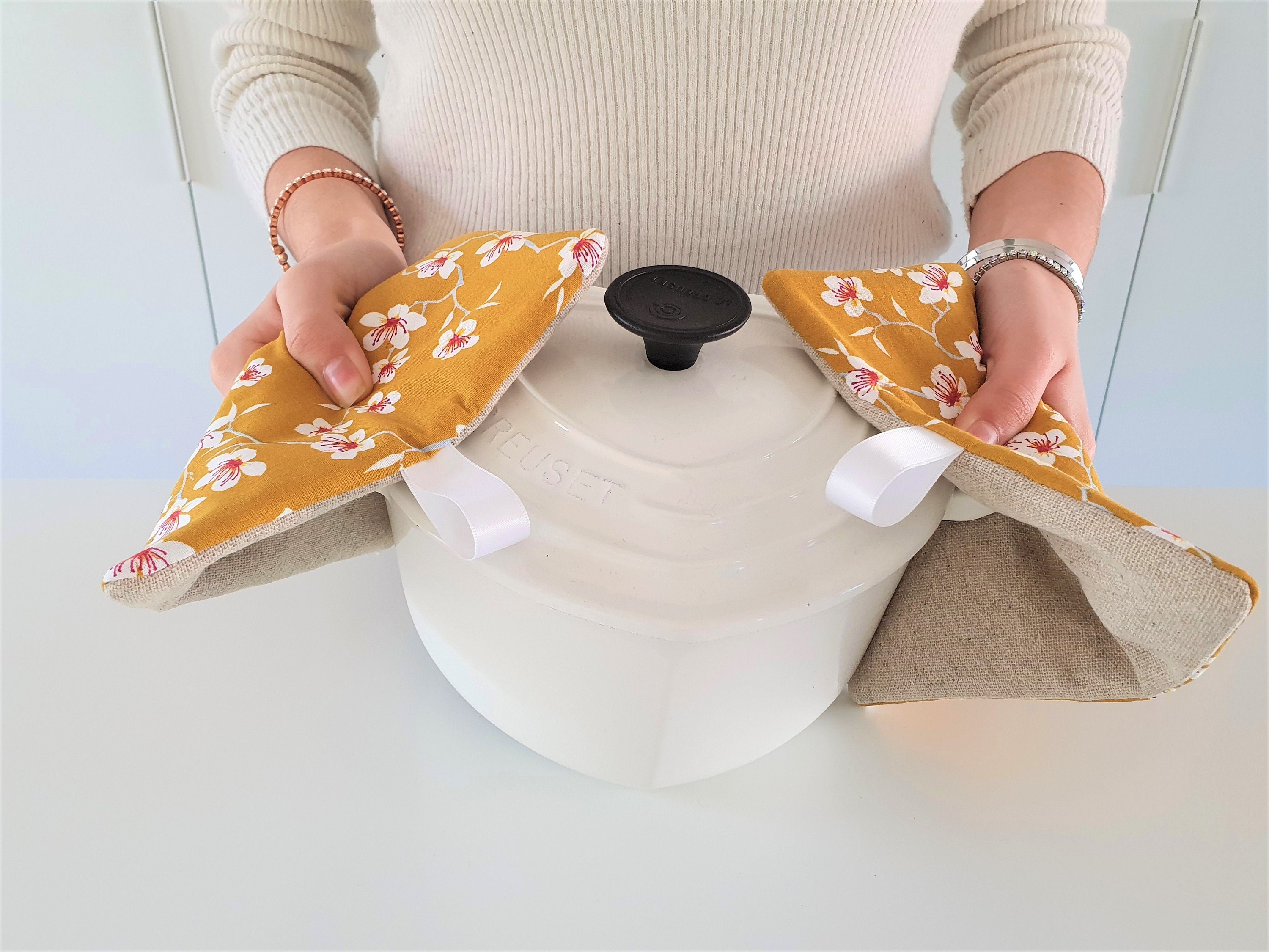 Manique Cuisine Carrée Lin Tissu Jaune Moutarde à Fleurs Pour Fête Des Grand-Mères, Crémaillère, Gan