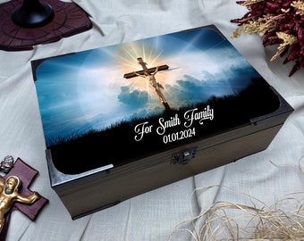 Icono de Jesucristo en el cofre de recuerdo de la cruz - Caja de memoria de arte religioso personalizada - Caja conmemorativa del atardecer del Calvario hecha a mano personalizada