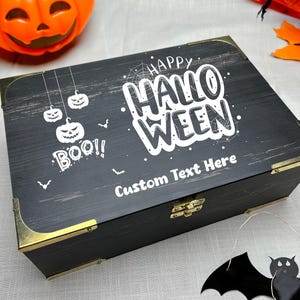 Niestandardowe drewniane pudełko prezentowe „Happy Halloween” – spersonalizowane pudełko na pamiątki dla upiornych niespodzianek