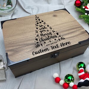 Scatola di legno personalizzata per la vigilia di Natale - Scatola dei ricordi personalizzata con design di albero festivo - Scatola di immagazzinaggio stampata a mano con albero di Natale