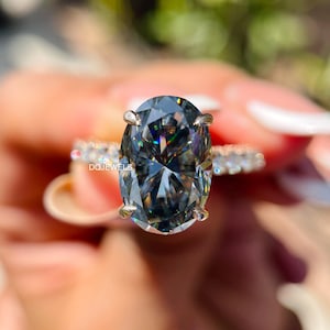 Gray Moissanite Ring 3.5 CT Oval Cut Moissanite Engagement Ring Halo Diamond Ring For Women Anniversary Ring Gift For Her Wedding Ring love
