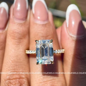 2.5 CT Emerald Cut Moissanite Engagement Ring For Women Anniversary Ring 14K Yellow Gold Ring Hidden Halo Solitair Ring Birthday Gift