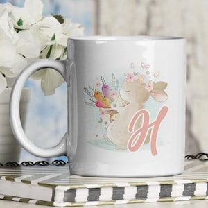 Taza conejito de Pascua personalizada con letra