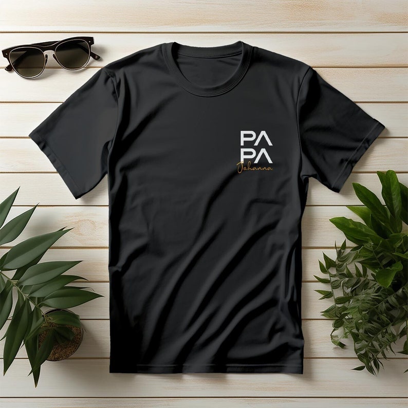 Papa T-Shirt, personalisiert mit Namen Bild 1