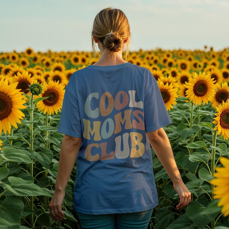 Cool Moms Club oversize shirt, mom t-shirt Vintage Blue