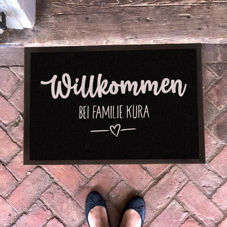 Personalisierte Fußmatte Willkommen bei mit Familienname oder Vornamen Bild 3