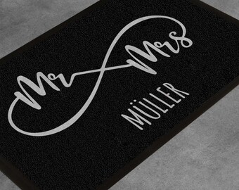 Personalized doormat MR & MRS with family name or first name