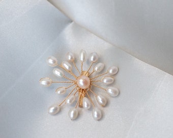 Dainty Natural Freshwater Pearl Brooch, 14k Gold Plated Brooch with Real Pearl, Safety Pin Brooch with Freshwater Pearl,  Wedding Day Brooch
