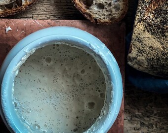 Levain actif au levain de plus de 100 ans d'âge - moulu sur pierre - Levain au levain inclus (50 g)