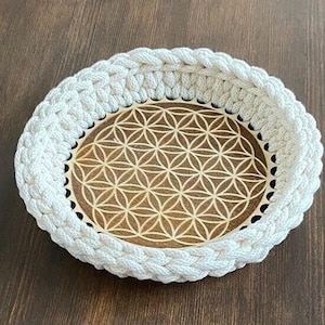 Crocheted storage tray/ key tray/ decorative hallway/ gift for girlfriend/ storage hallway/ housewarming gift/ Mother's Day image 1