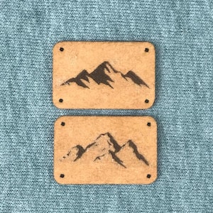 Parches/ Montañas/ Material de costura/ Etiquetas para coser/ Etiquetas Snappap/ Cuero vegano/ Costura/ Paisaje montañoso/ Etiquetas para sombreros/ Diademas