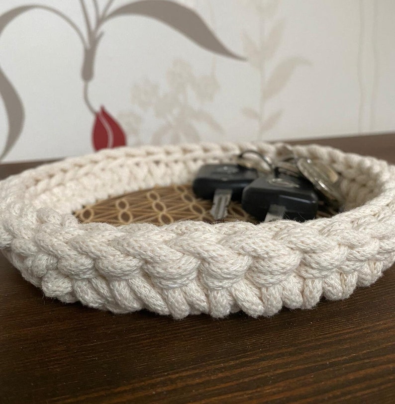 Crocheted storage tray/ key tray/ decorative hallway/ gift for girlfriend/ storage hallway/ housewarming gift/ Mother's Day image 5