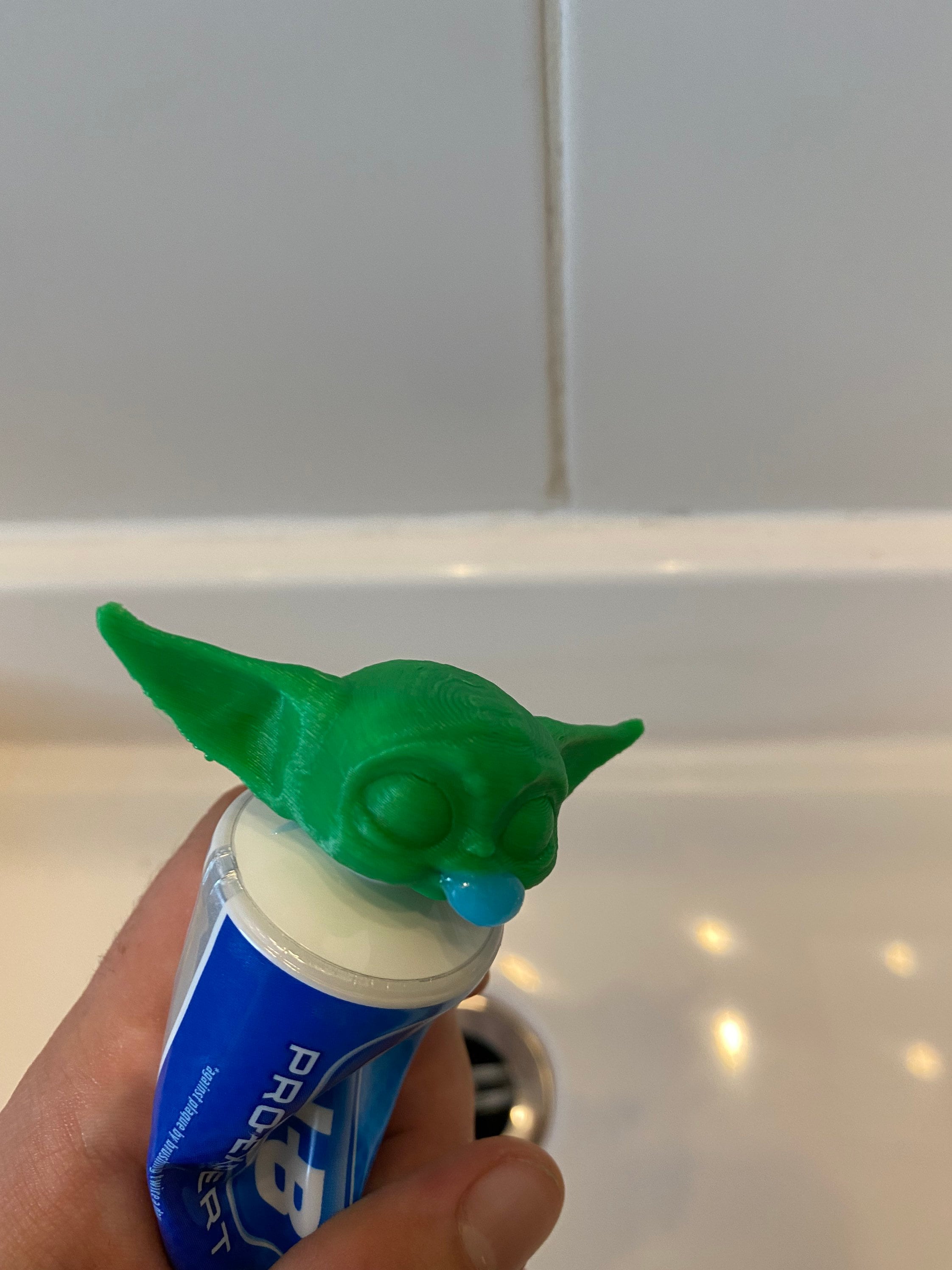 Baby Yoda Dentifricio Topper Cap The Mandalorian Y-oda Dentifricio Dispenser