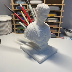 3D Printed Julius Caesar Desk Tidy - Perfect Pen/Pencil Stationery Holder and Gift Idea