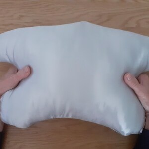 Satin Pillow, Anti-Wrinkle/Anti Pressure for side sleepers image 4