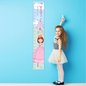 Gepersonaliseerde hoogtetabel sprookjesprinses - Cadeaus voor kinderen - Babykamerdecoratie - Muurkunst kinderen