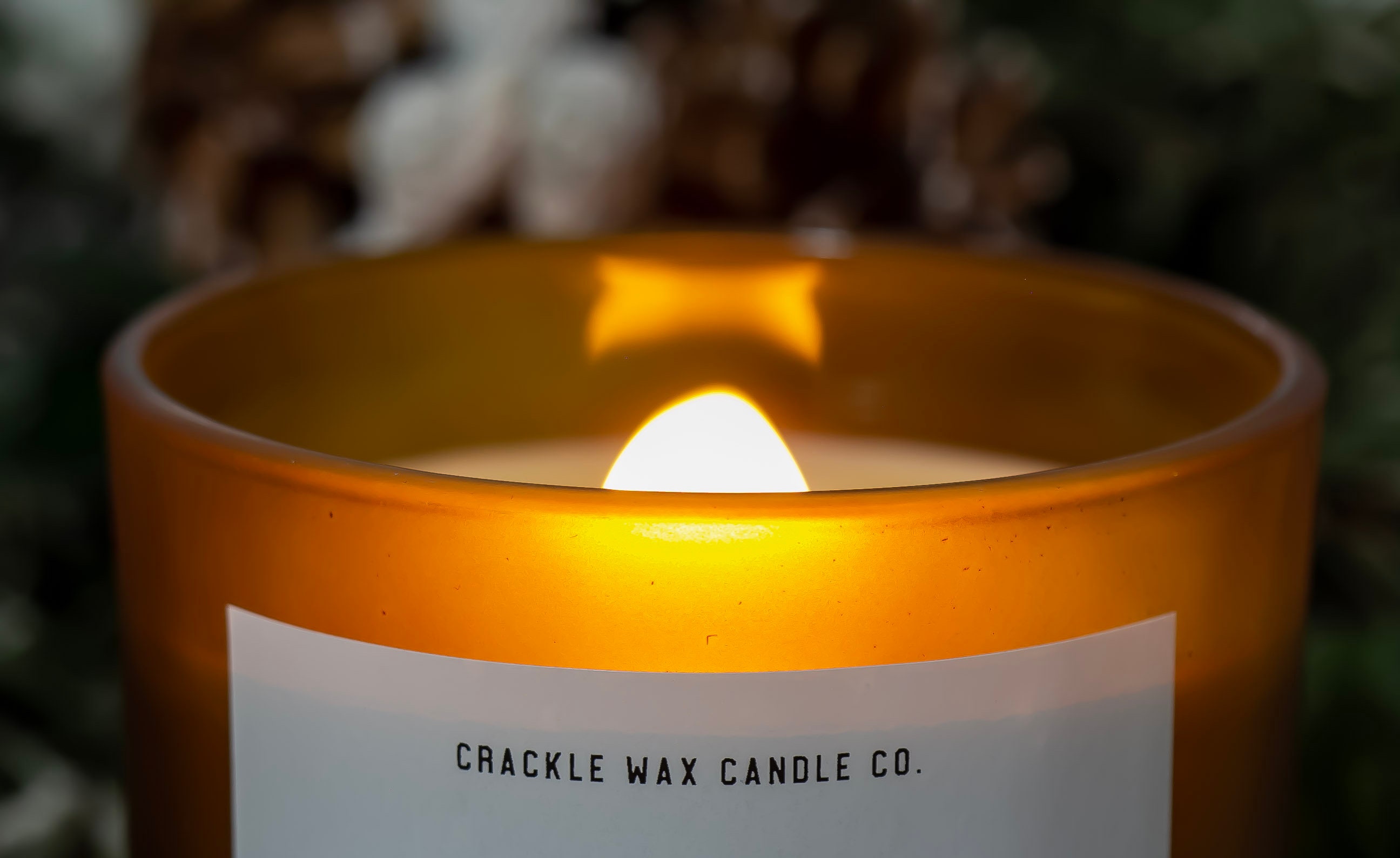 Beeswax Candle Sustainable, Nontoxic & Clean Burning Autumn Leaves Scent Crackling Natural Wood
