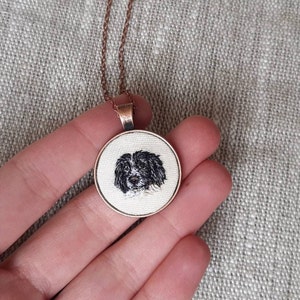 Custom pet portrait embroidery, personolised gift, pendant necklace with hand embroidery, pet lover gift, thread painting, animal art Copper