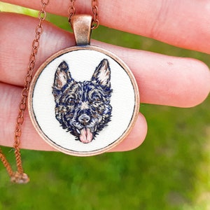 Custom pet portrait embroidery, personolised gift, pendant necklace with hand embroidery, pet lover gift, thread painting, animal art image 3