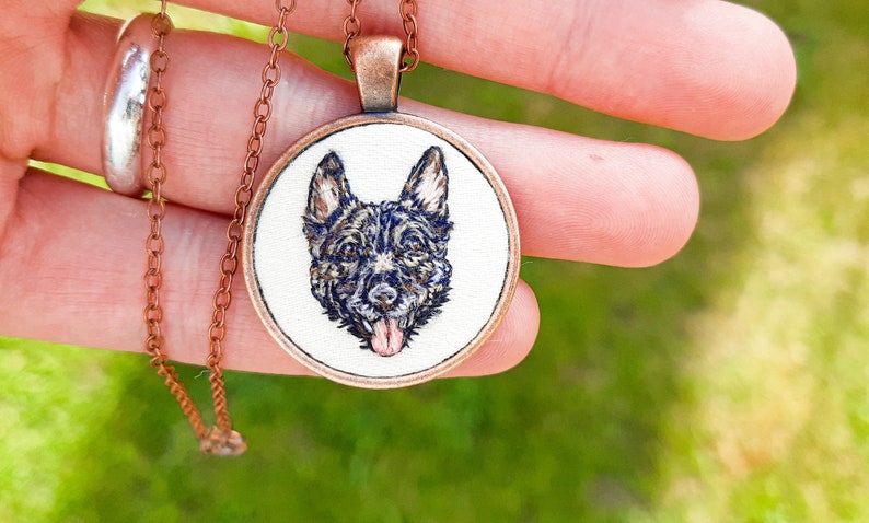 Custom pet portrait embroidery, personolised gift, pendant necklace with hand embroidery, pet lover gift, thread painting, animal art image 3