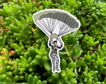 Roze Parachuting - Call of Duty Warzone Sticker | Water Bottle Sticker | Laptop Sticker | Journaling Sticker