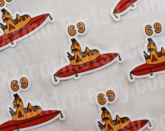 Victory Crown 69 DUIDELIJKE Sticker | Gamer-sticker | Battle Royale-sticker | Waterflessticker | Laptopsticker | Journaling-sticker