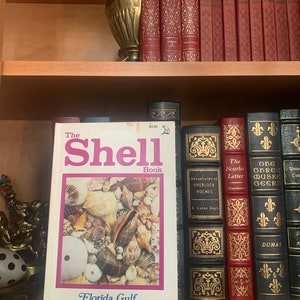 The Shell Book of Florida,Gulf,and Caribbean
