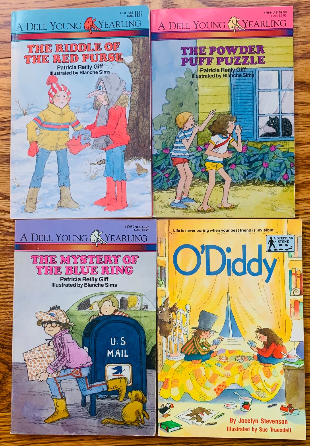 1980s Powder Puff Puzzle,riddle of the Red Purse,mystery of the Blue