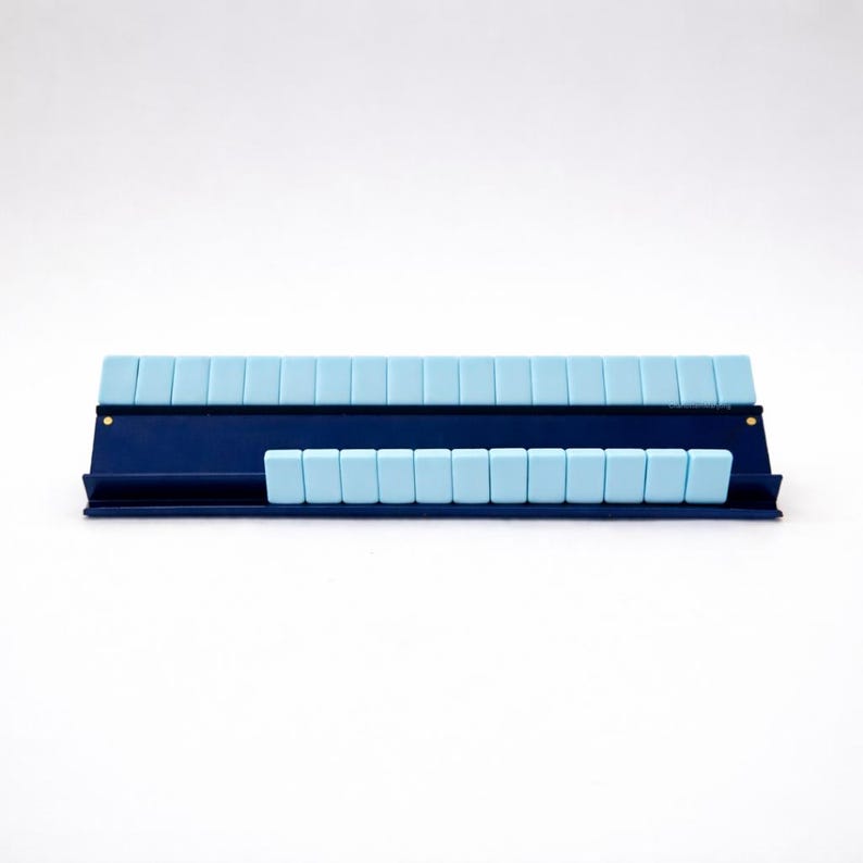 Periwinkle & Navy Blue Wooden Mahjong Racks with Magnetic Pushers - PreOrder Bild 6