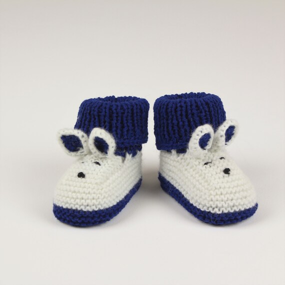 Unisex baby bunny booties Newborn crochet rabbit booties Crochet baby shoes Handmade Crochet baby boots Soft plush bunnies booties