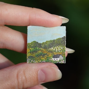 Piccola casa con stampa di pecore