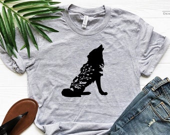 Floral Wolf Shirt, Howling Wolf Tee, Animal Lover Tee, Wolf Shirt, Wolf Lover Gift, Wildlife Animals Tee