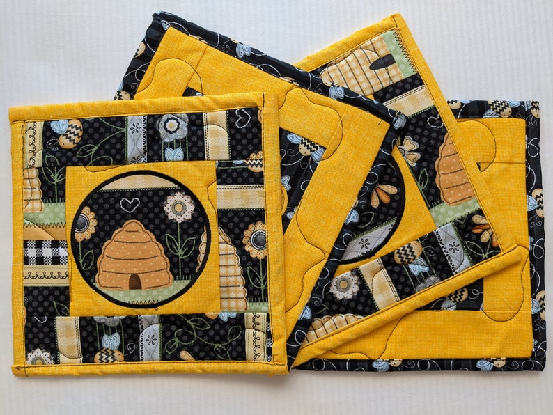 Honeybees Hot Pad Set Etsy
