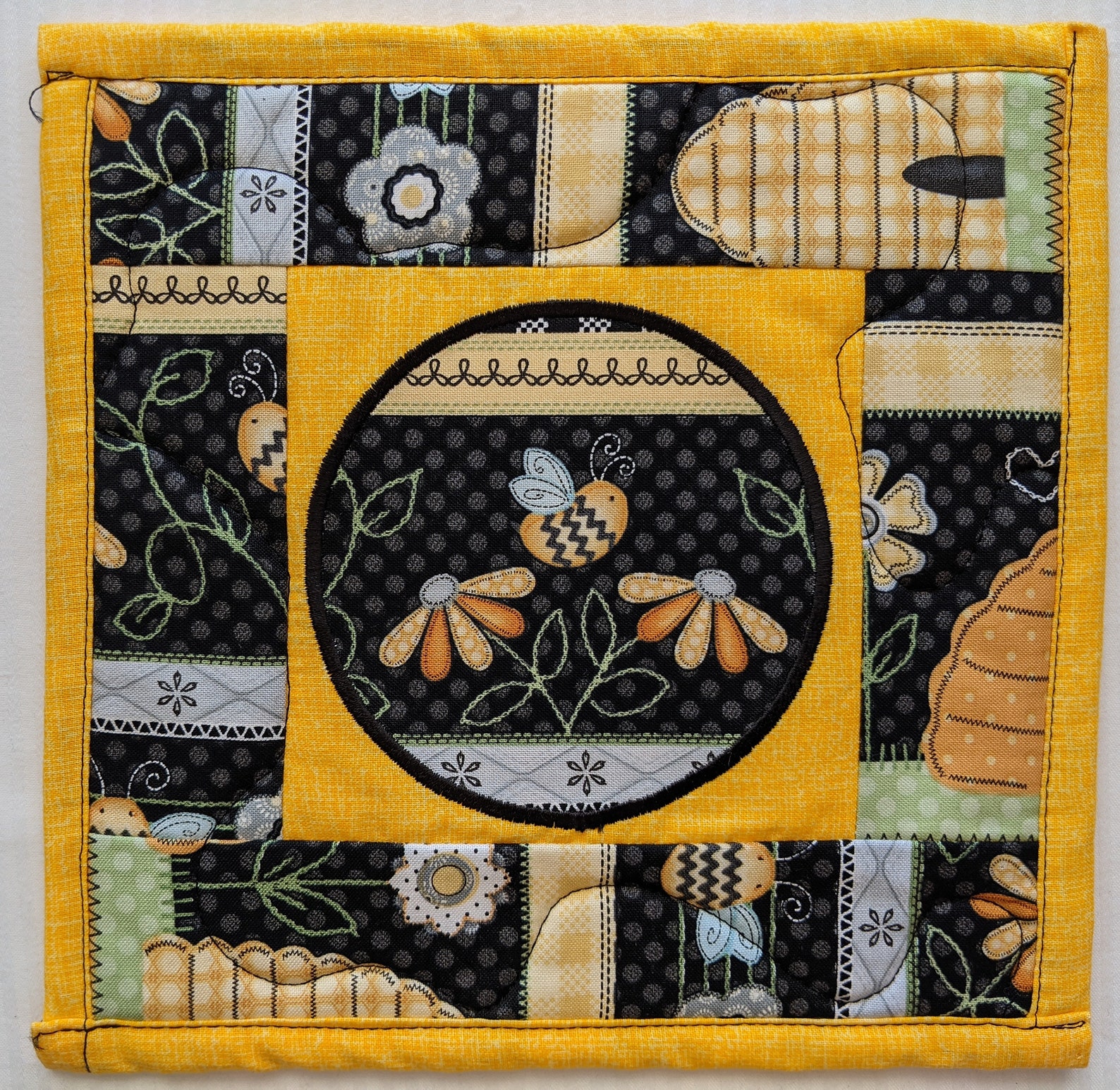 Honeybees Hot Pad Set Etsy