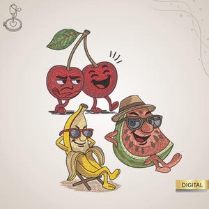 Könnte beinhalten: Gesticktes Design mit anthropomorphen Früchten: Kirschen, Banane und Wassermelone. Die Kirschen haben Gesichter und gehen. Die Banane entspannt sich in einem Liegestuhl. Die Wassermelone trägt Sonnenbrille und Hut. Das Wort "DIGITAL" steht in der Ecke.