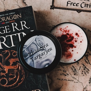 Vela de soja de Rhaenyra Targaryen: inspirada en la Casa del Dragón