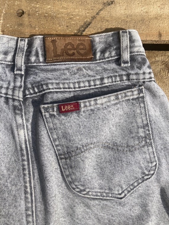 Vintage Lee women’s acid wash denim jeans