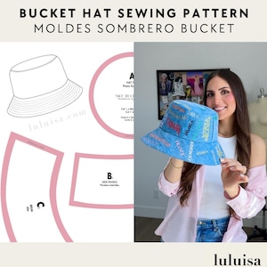 Op de afbeelding: Een blauwe bucket hat met tekst, vastgehouden door een persoon. Het hoedenpatroon en de instructies staan links. De hoed heeft de woorden "NORWAY", "FRANCE" en "BELGICA" erop. De tekst "BUCKET HAT SEWING PATTERN" staat bovenaan.