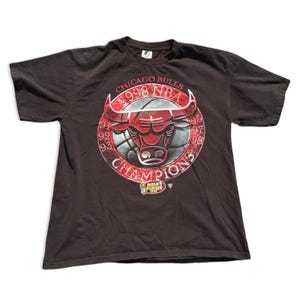 Vintage 90s 1998 Chicago Bulls NBA Champions Tour Double Sided TShirt RUNS BIG