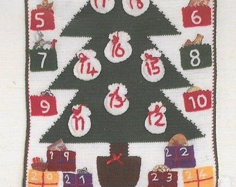 Advent Calendar Crochet Pattern • Christmas Countdown Decoration • 24.5" x 33" • PDF Instant Download • Festive Decor • Patons Fab DK