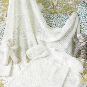 Baby Schal & Kleid Strickmuster, PDF, Neugeborene bis 4 Monate, Baby Mädchen Kleid, Baby Shower Muster, Sirdar Snuggly 3 Ply, Instant Download