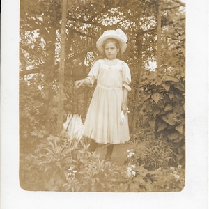 Vintage Postcard of Unknown Young Girl, Pretty Dress, Large Hat, Umbrella, England • Unused • Genuine Antique Edwardian Postcard