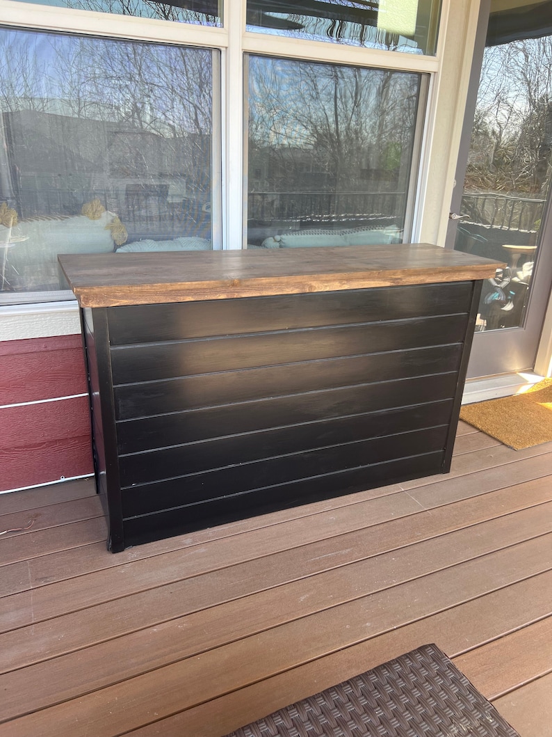 After you build the TV Console, it will look like this picture.