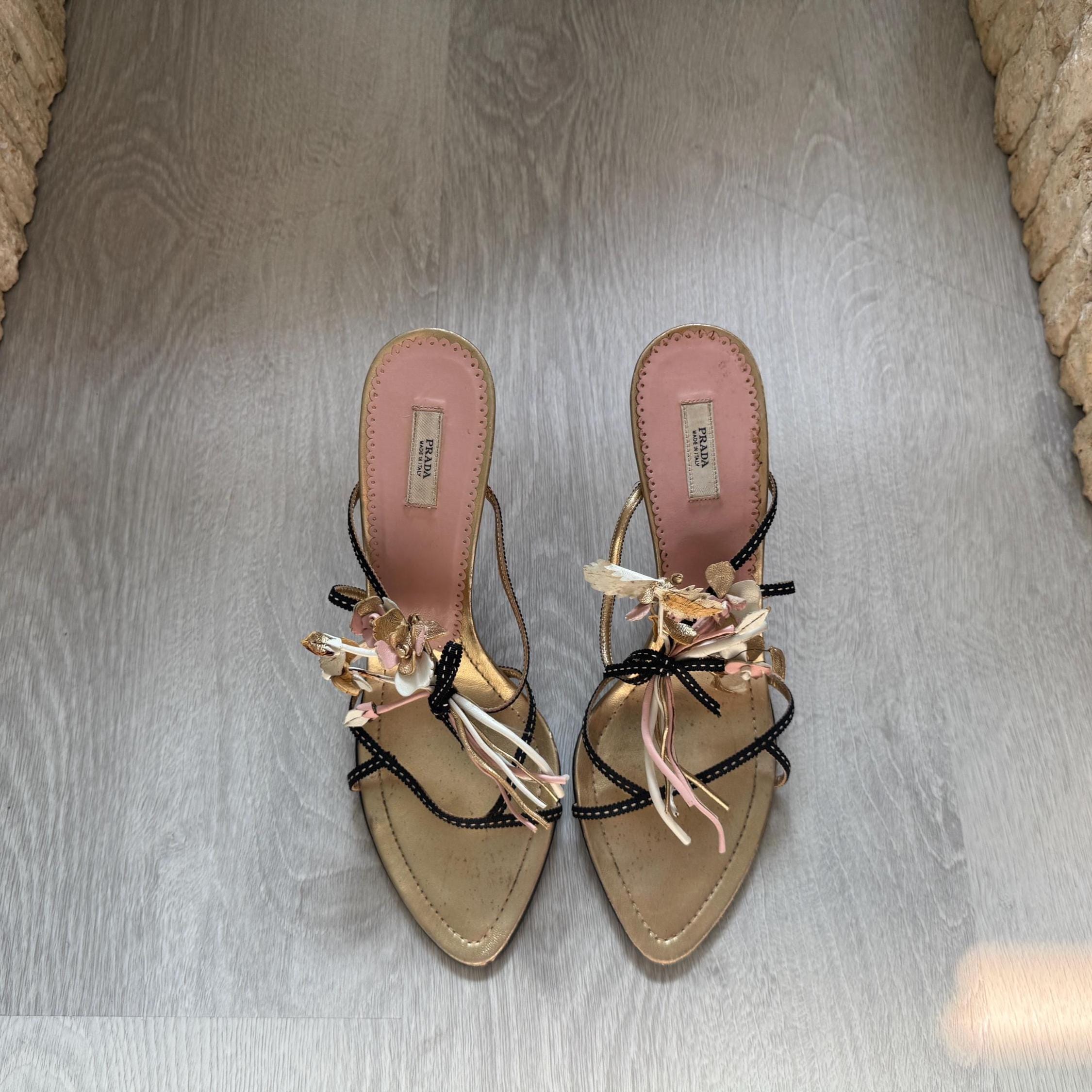 靴 Vintage Prada Bouquet Sandals 36 Vintage Prada Bouquet Sandals 36 - メルカリ
