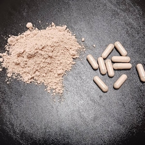Slippery Elm (Ulmus rubra) Bark Powder or Capsules, Organic.
